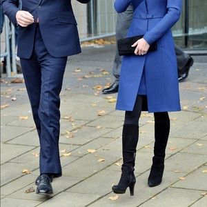 Aquatalia Rhumba in Black Suede - Immaculate